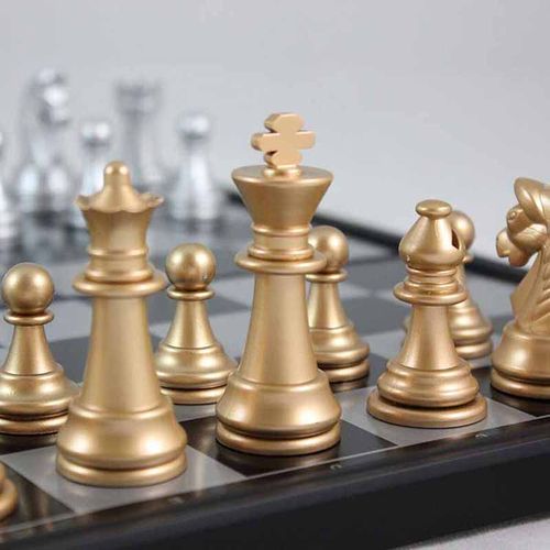 Nhọc nhằn kiếm sống ở “chợ” lao động vùng biên ảnh 1